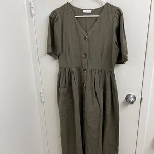Oak + Fort green linen blend short sleeve v neck midi dress